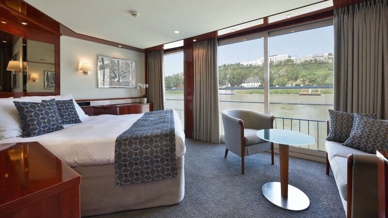 River Sapphire suite