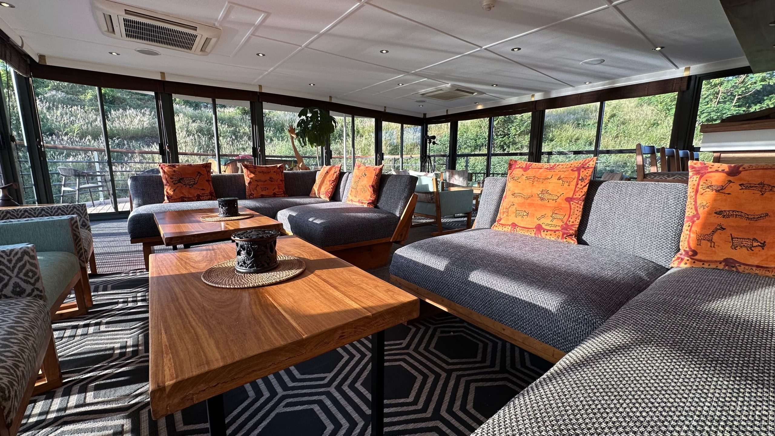Panoramic Lounge & Bar