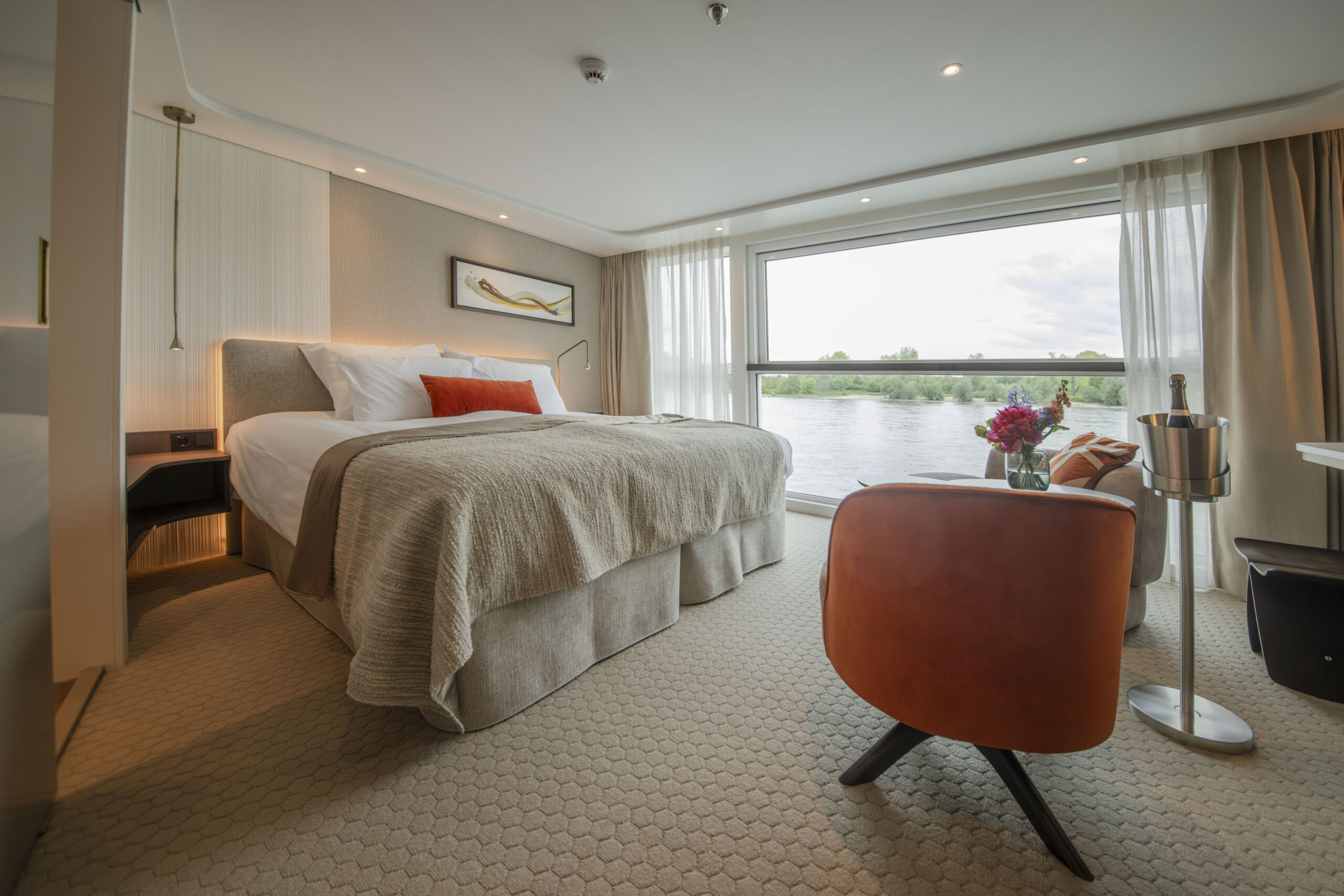 The Gentleman Suite/Suite