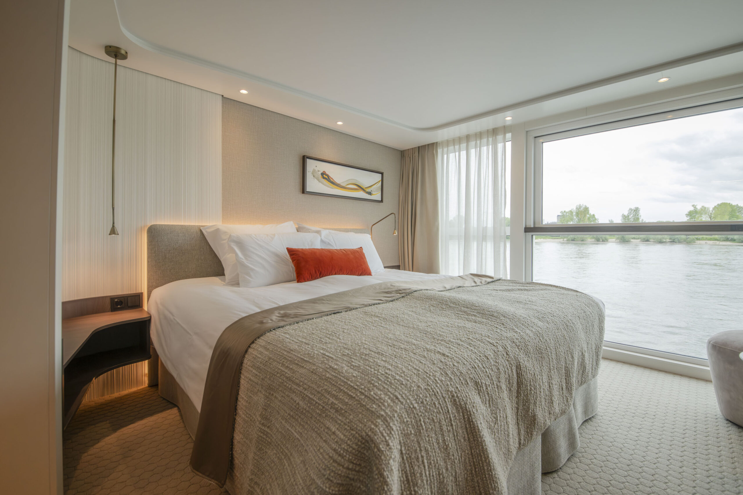 The Gentleman Suite/Suite