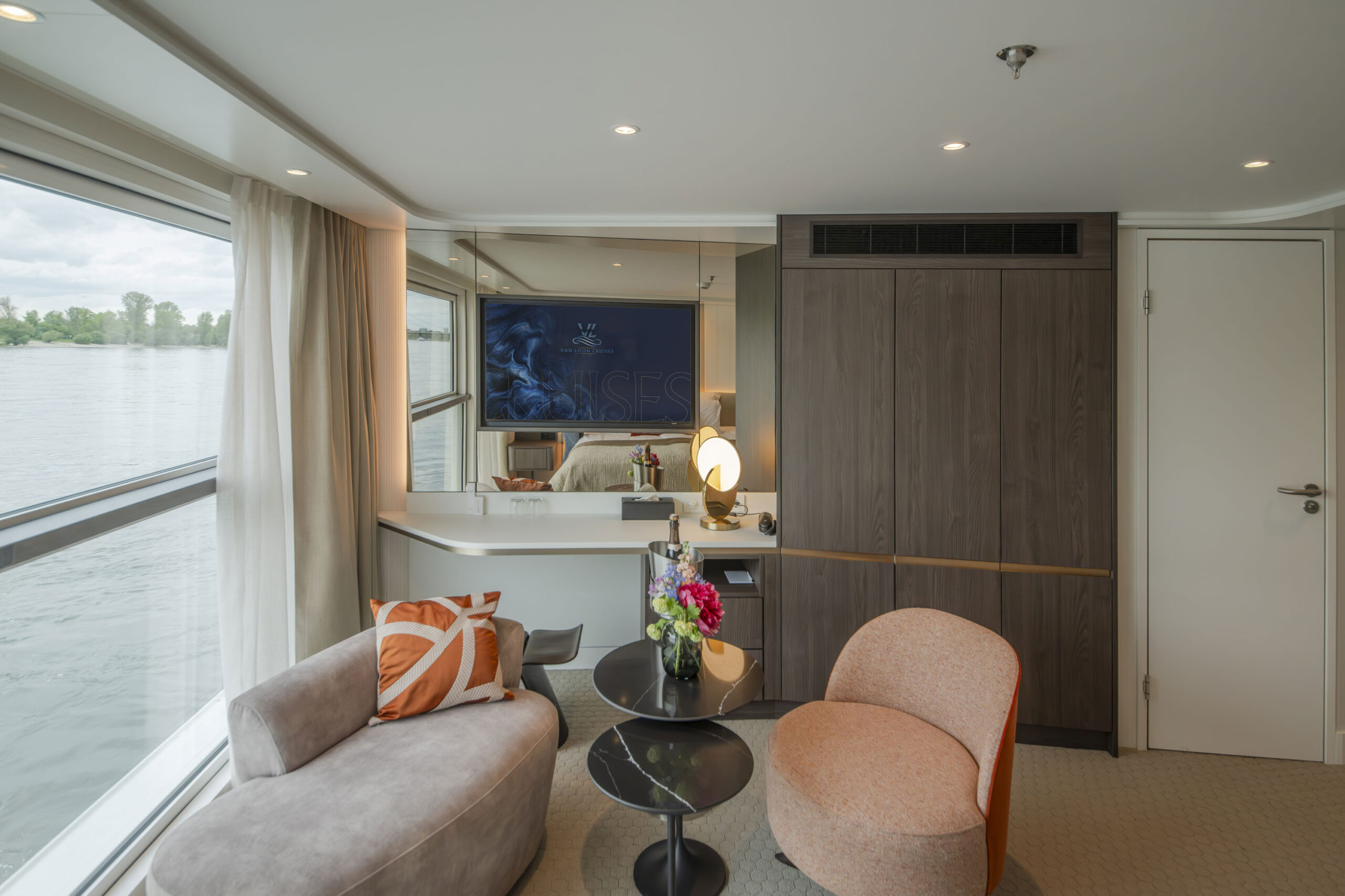 The Gentleman Suite/Suite